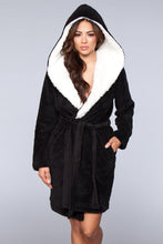 Load image into Gallery viewer, 1817 Janet Plush Fleece Color Block Robe-6
